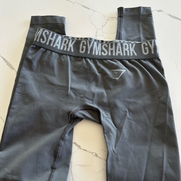 Grey gym shark leggings - Picture 1 of 2